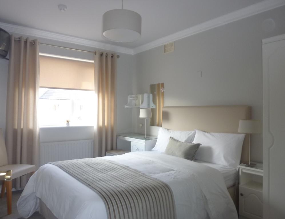 Westwinds Guestlodge กัลเวย์ ภายนอก รูปภาพ